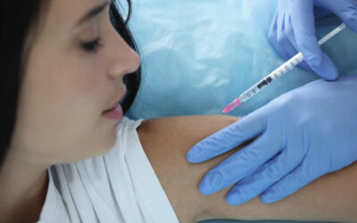 FSME Impfung: Was das ist und wer sich impfen lassen sollte